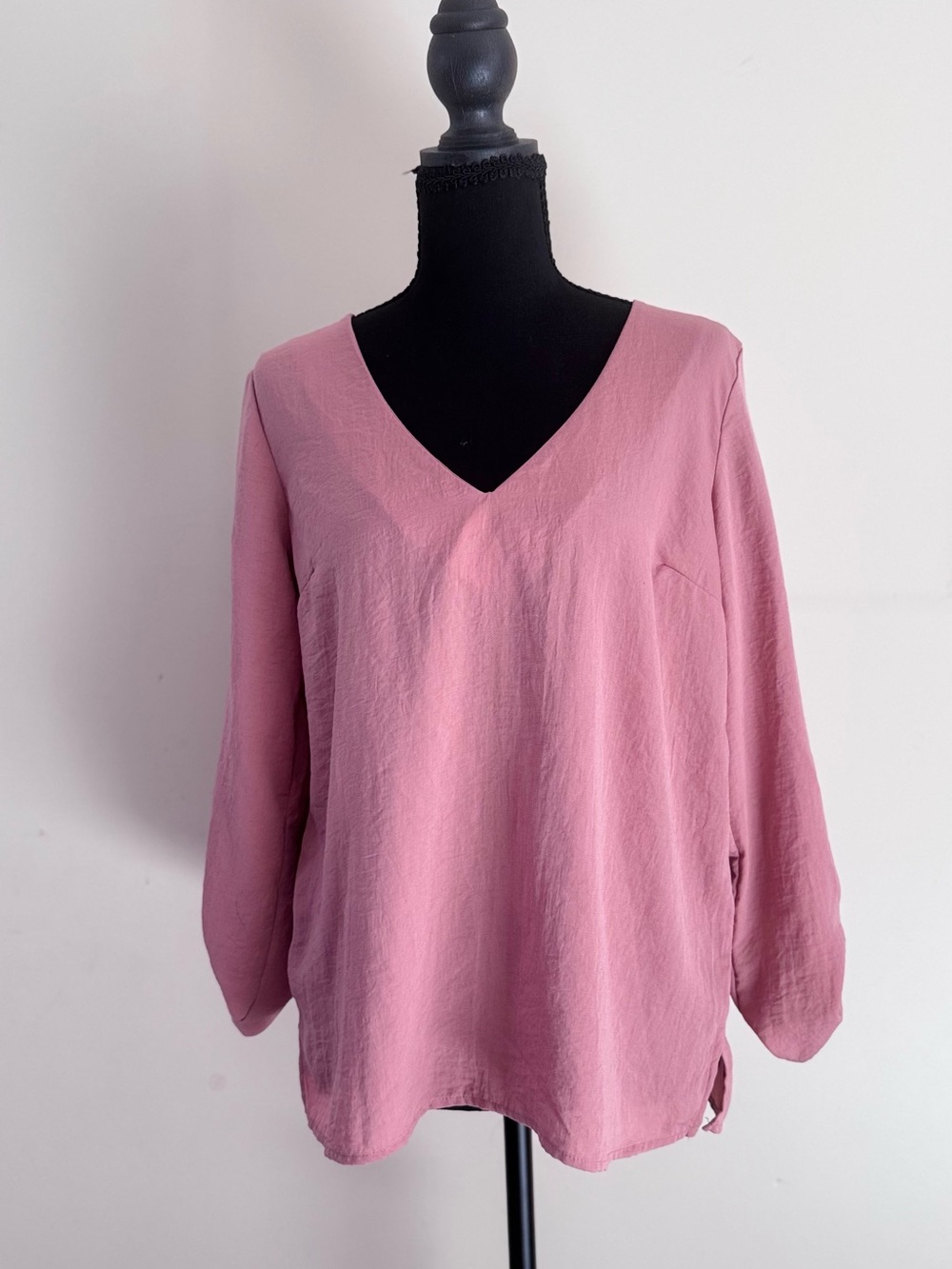 Bundle of 2 Forever 21 Women’s Long Sleeve Tops - Pink and Purple Mauve